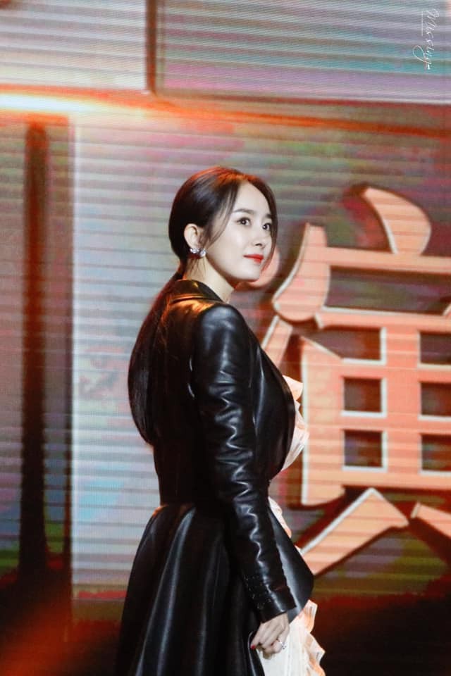 Đẳng cấp nhan sắc Dương Mịch: Giữa bão bùng scandal ly hôn mà vẫn đẹp sang chảnh và quá khí chất - Ảnh 5.