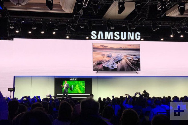 TV 8K Samsung khủng nhất hành tinh: Rộng 98 inch, độ nét cao hơn tất cả mọi thứ trên thế giới - Ảnh 1.